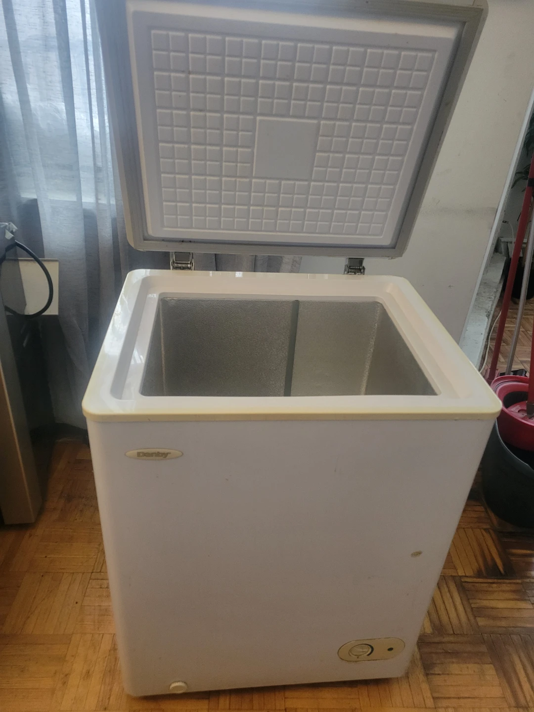 Danby Chest Freezer - White - photo 3
