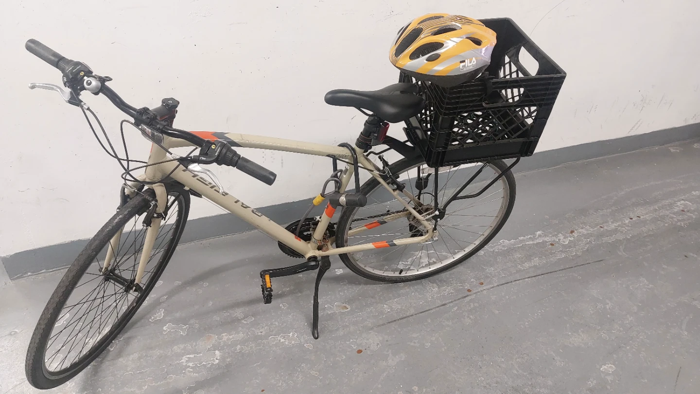 Raleigh Hybrid Bike with Rear Basket and Helmet - photo 2