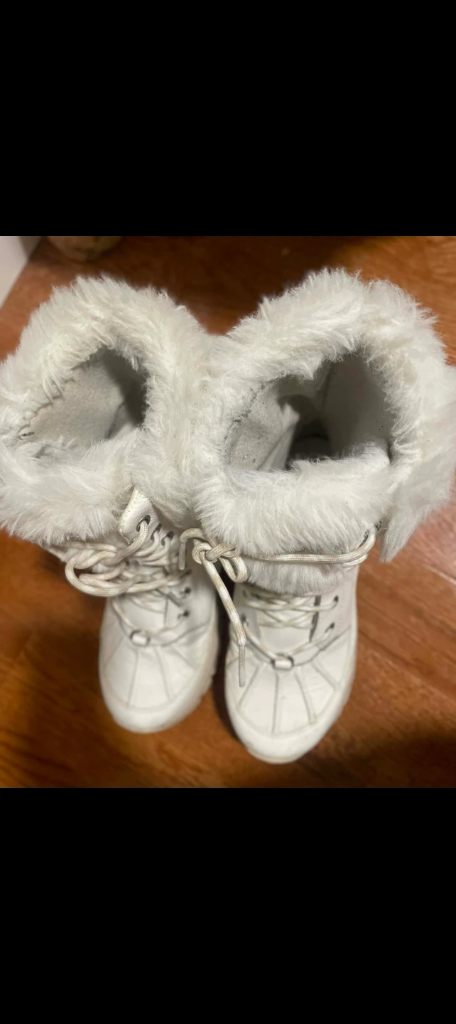 UGG White Fur Lined Winter Boots - photo 2