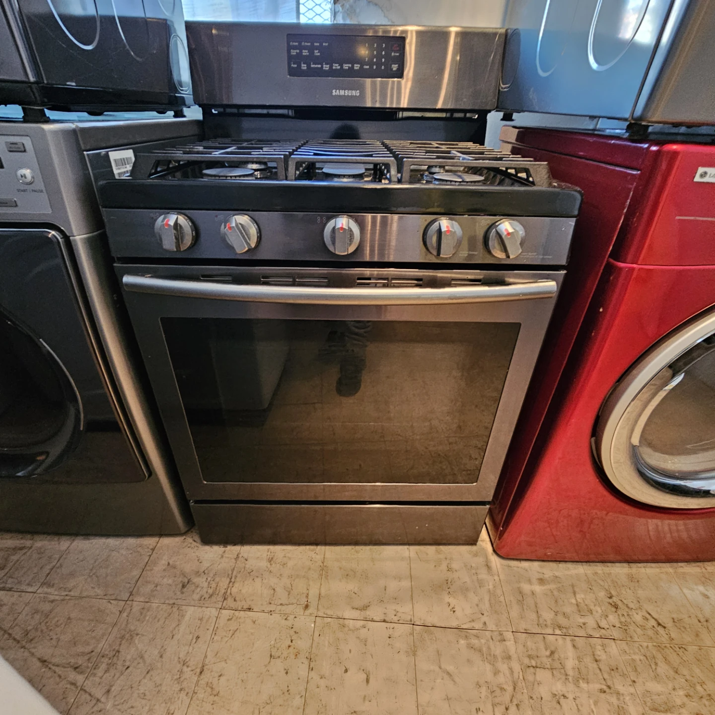 Samsung Gas Range - photo 2
