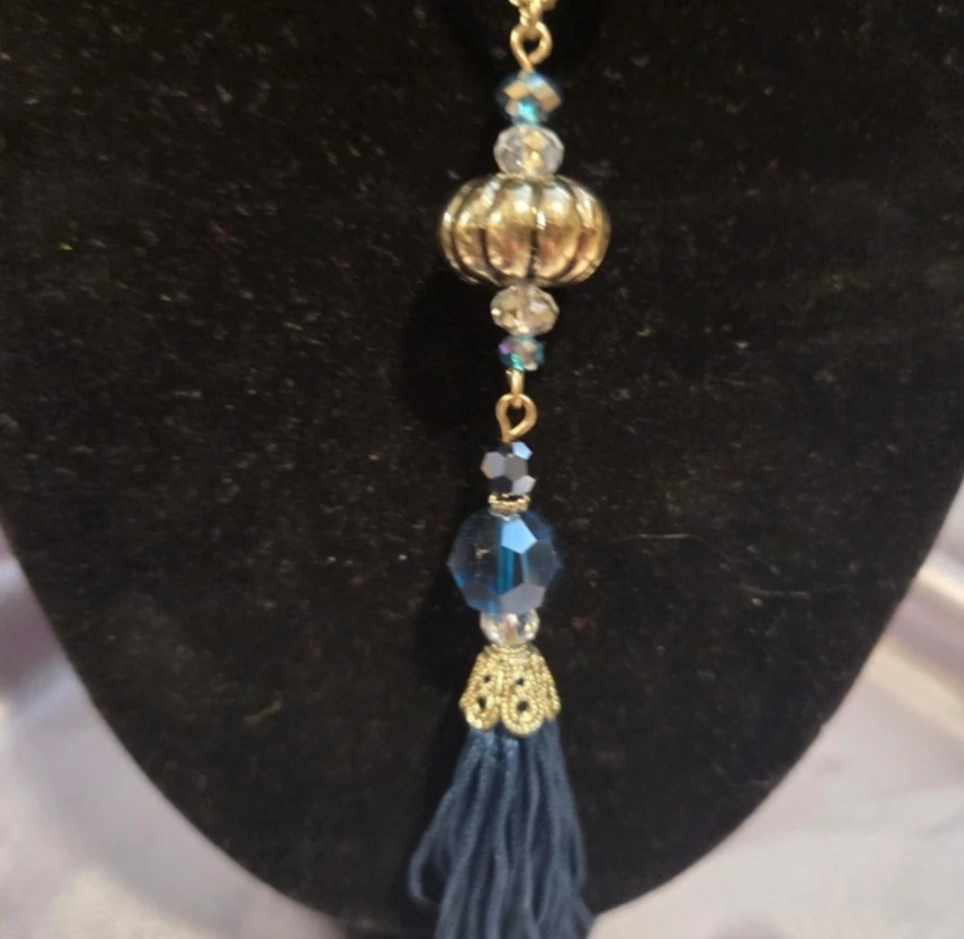 Vintage Avon NRT Blue  Bead & Tassel  Long chain Necklace - photo 2