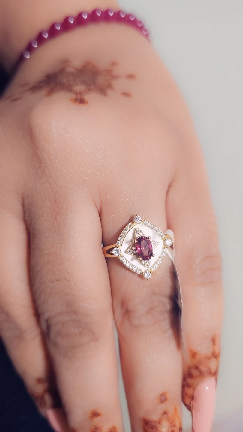 S925 gold ring with garnet gem and Mother of pearl - photo 2
