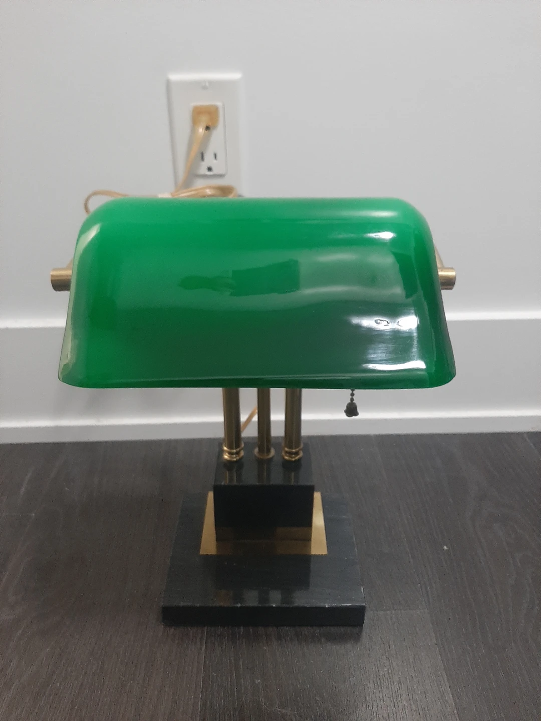 Banker Style Desk Lamp with LED Bulb