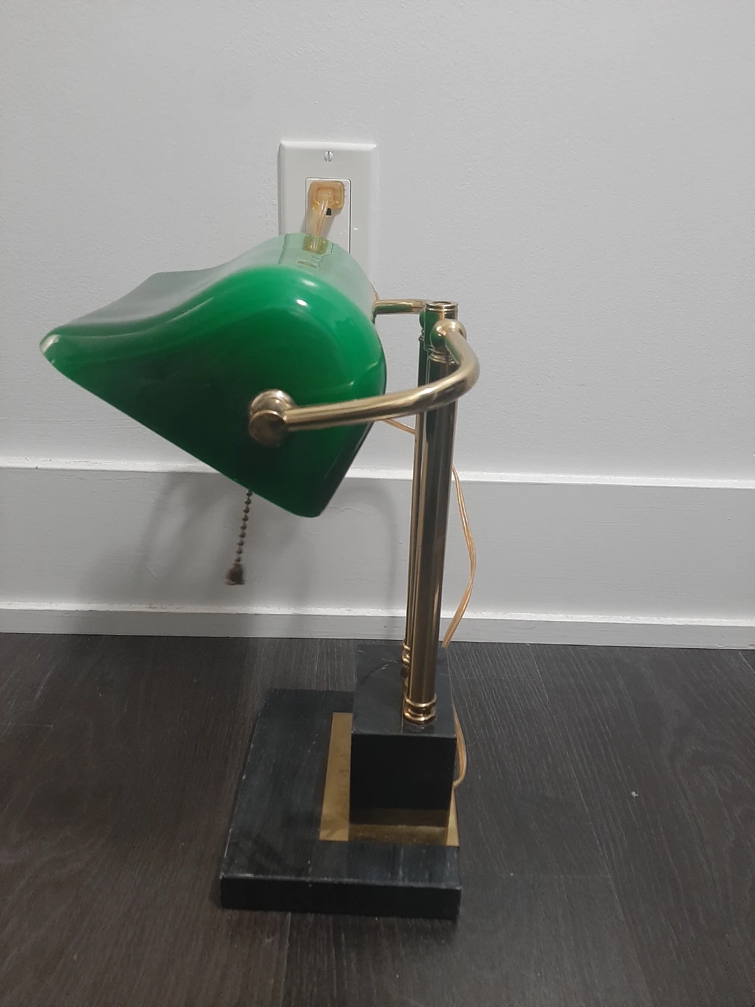 Banker Style Desk Lamp with LED Bulb - photo 2