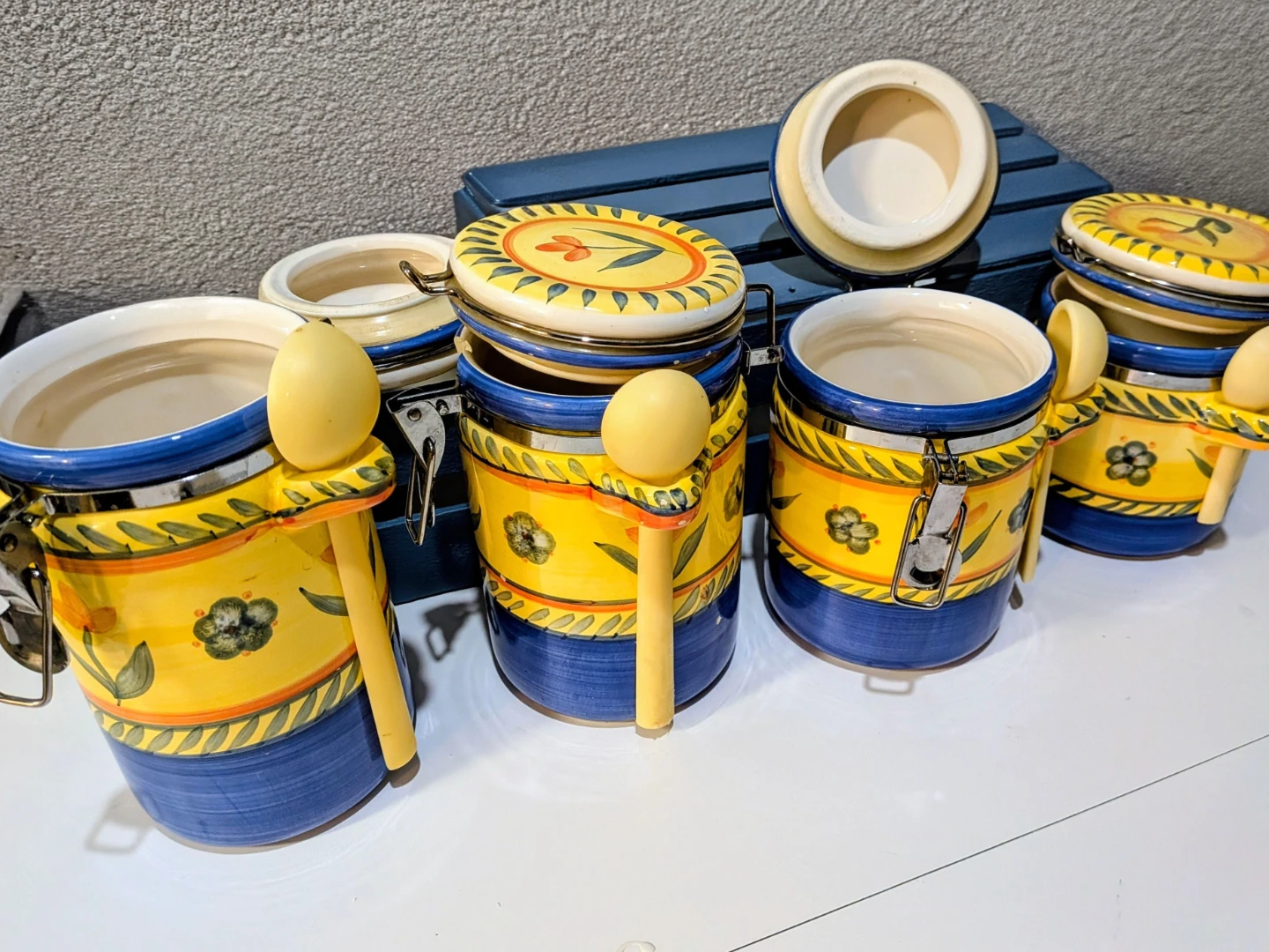 Set of 4 Ceramic Canisters 🥕 FREE 💛 - photo 5
