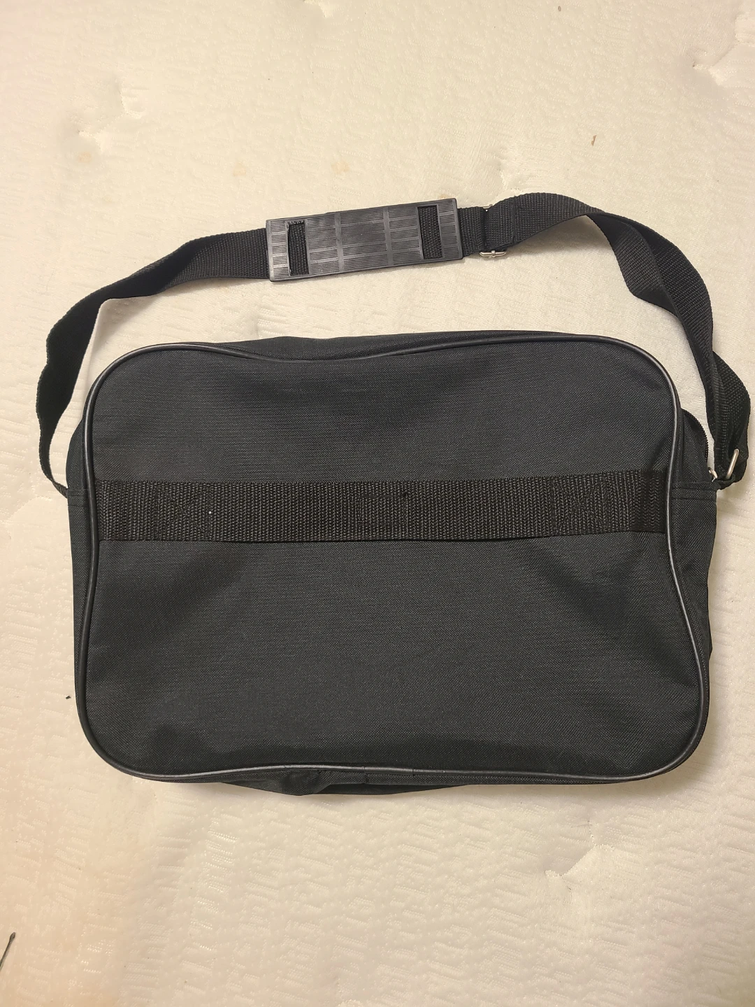 Acer Nitro 5 Gaming Laptop + Outbound Bag - photo 4