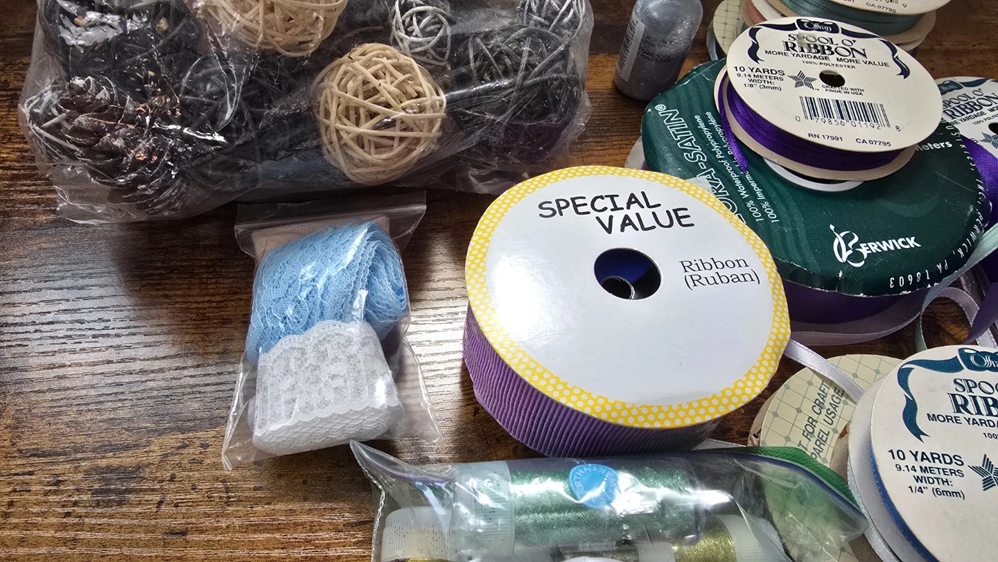 Assorted Ribbons and Craft Glitter Bundle - photo 4