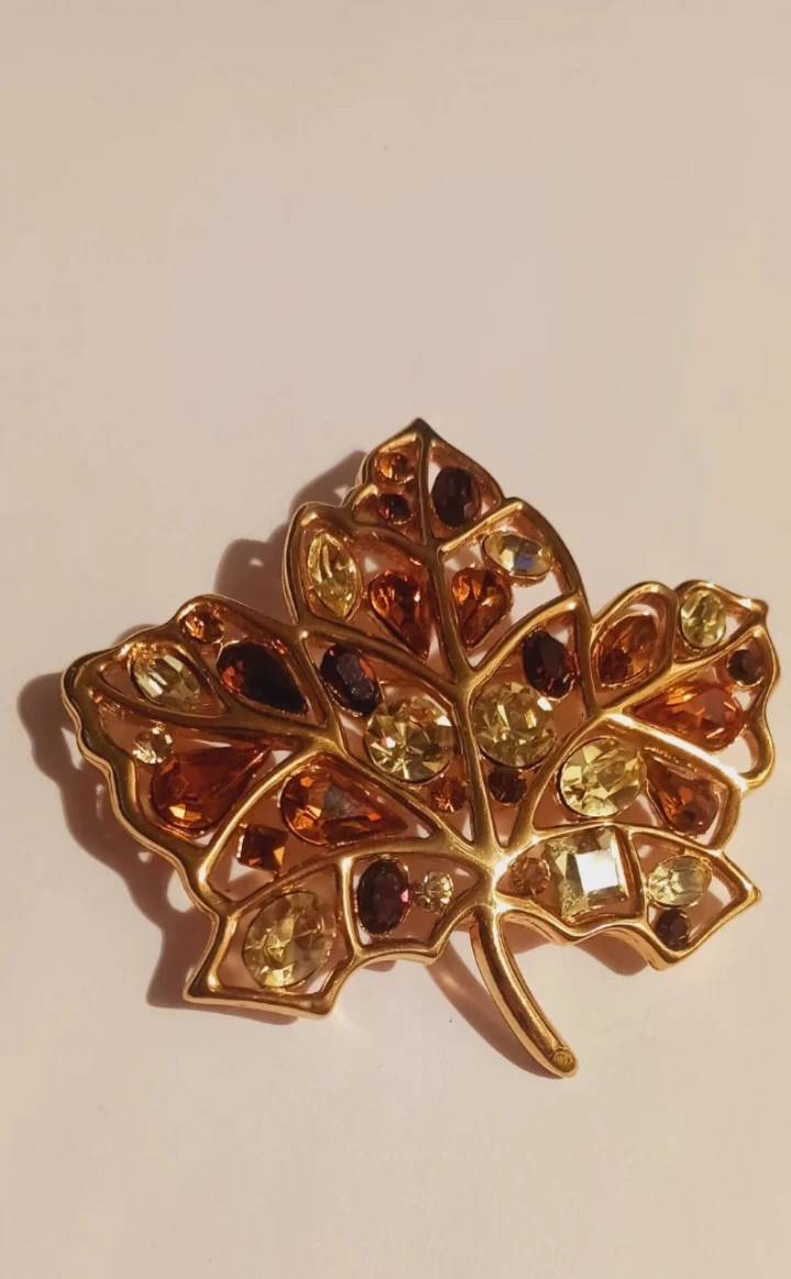 NOLAN MILLER Autumn Leaf Amber Citrine Crystal Brooch - photo 2
