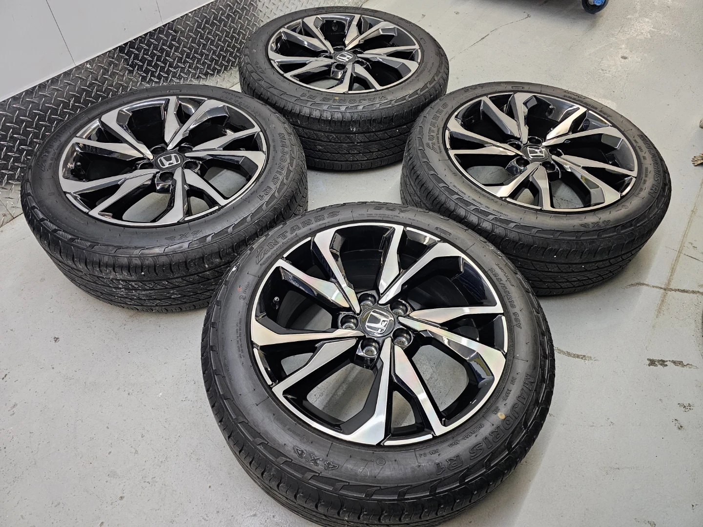 HONDA HRV RIMS AND ALL SEASON TIRES 225/55 R18 - photo 4