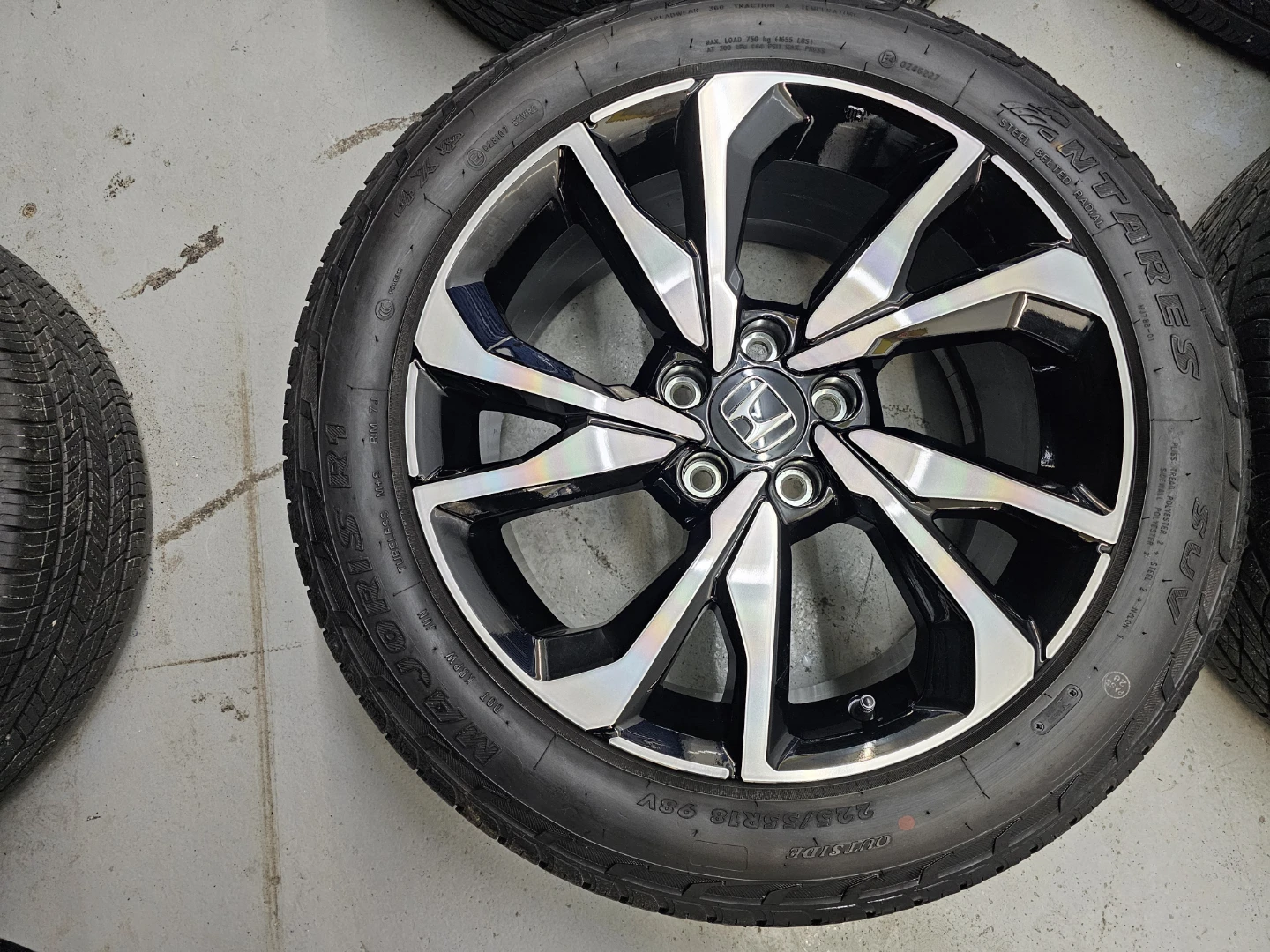 HONDA HRV RIMS AND ALL SEASON TIRES 225/55 R18 - photo 5