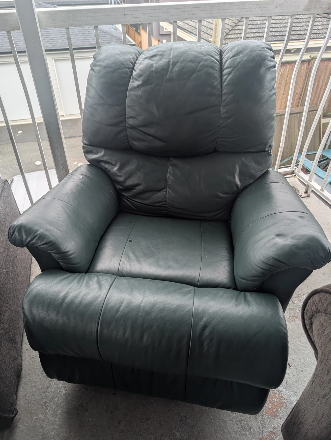 Green Leather Recliner Chair