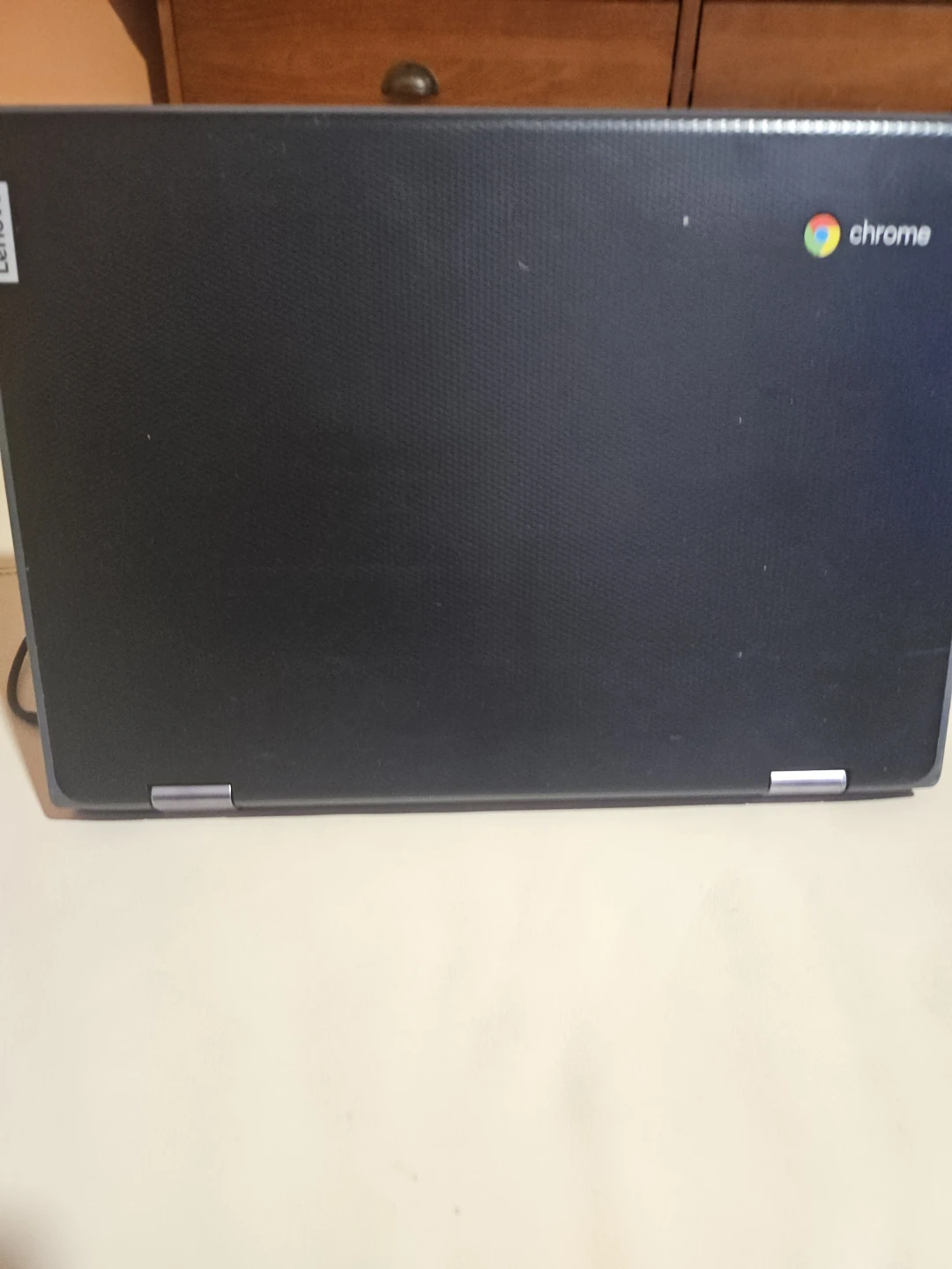 Lenovo Chromebook 2-in-1 Foldable Touchscreen Laptop - photo 2