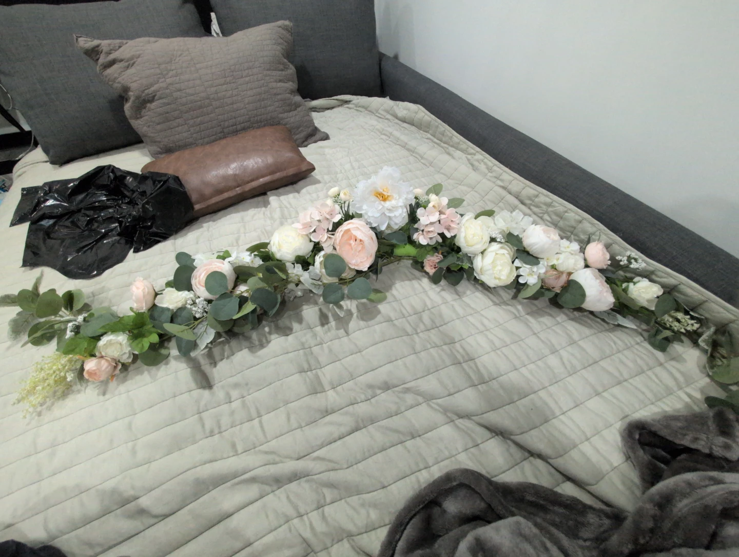 🧡Floral Garland Table Decoration for Weddings