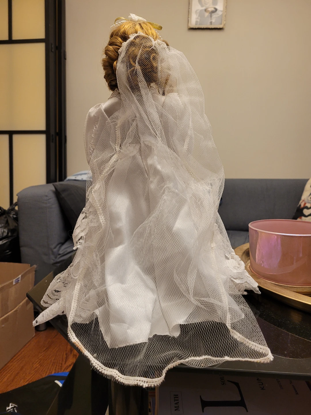 Porcelain Bride Doll - photo 2