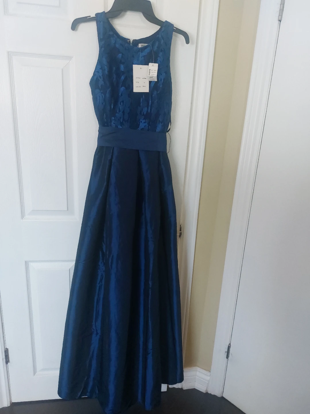 Navy Blue Sleeveless Gown - photo 4