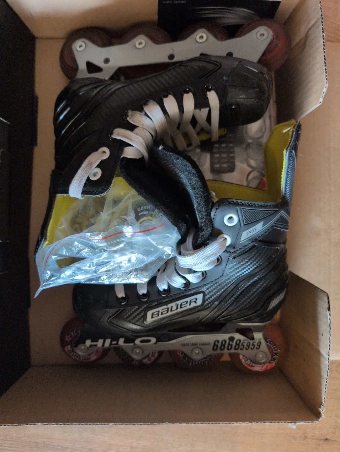 Bauer RS Youth Roller Hockey Skates - Size 1.0