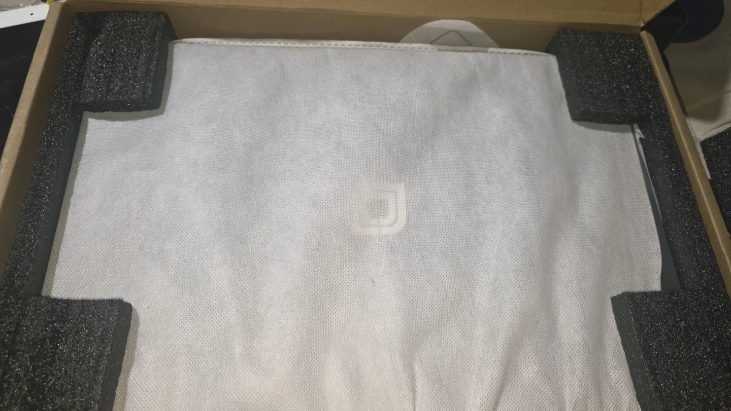Brand New Jumper ezbook s5 max
