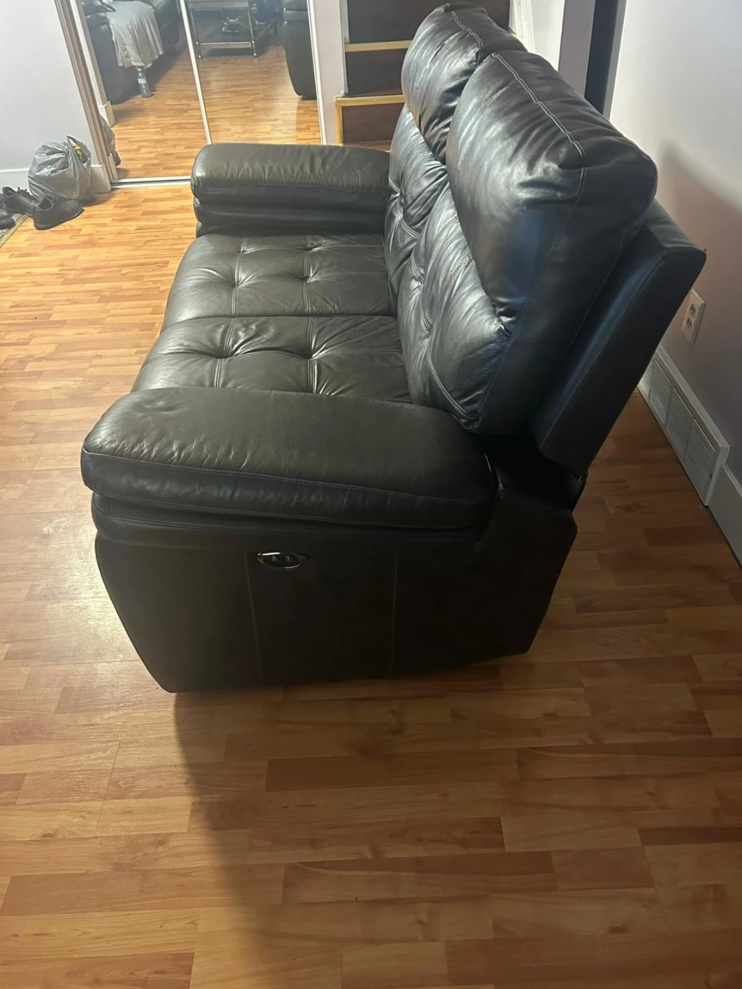 2 for 400 Black Leather Reclining Sofas - photo 5