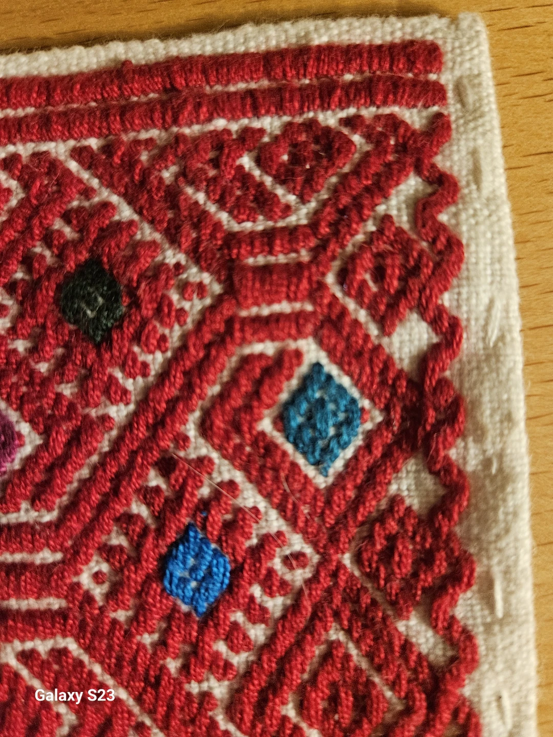 Handmade Embroidered Wall Hanging - Red & Black - photo 4