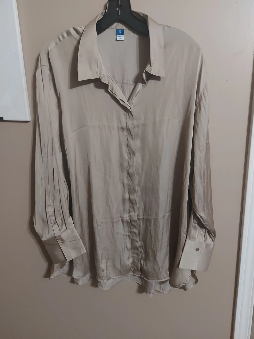 Old Navy Women's Beige Silky Button-Up Shirt XL