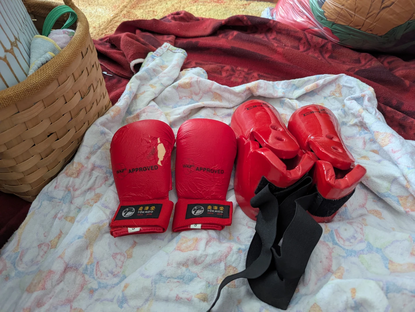 Tokadio Karate Gloves & Foot Protectors