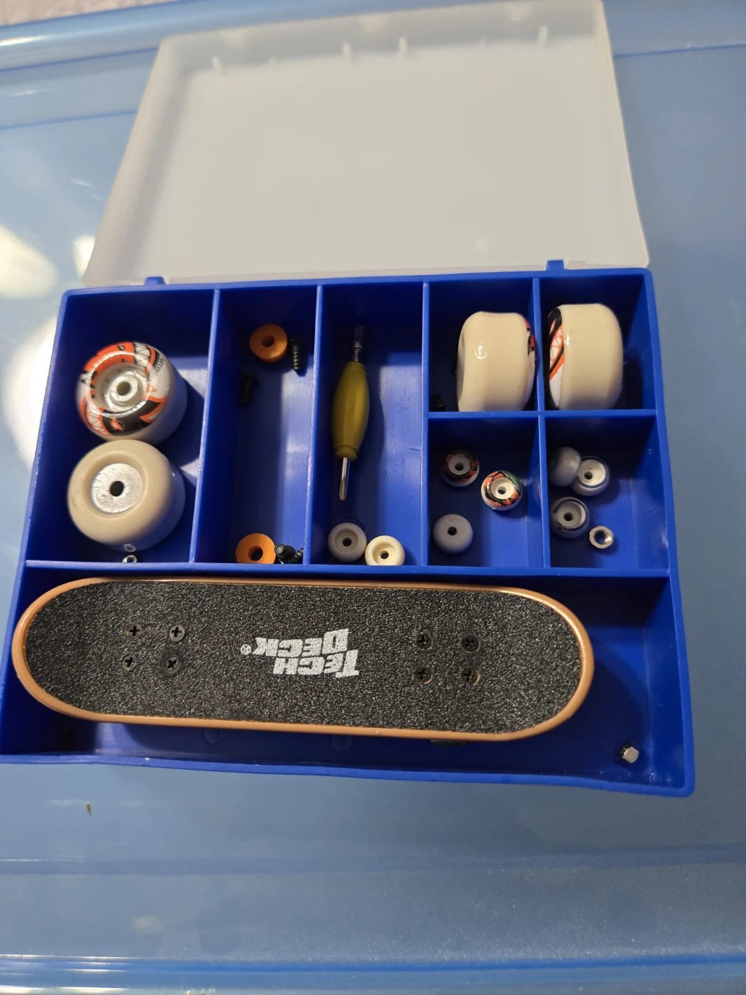Tech Deck Fingerboard with Wheels & Tool - photo 3