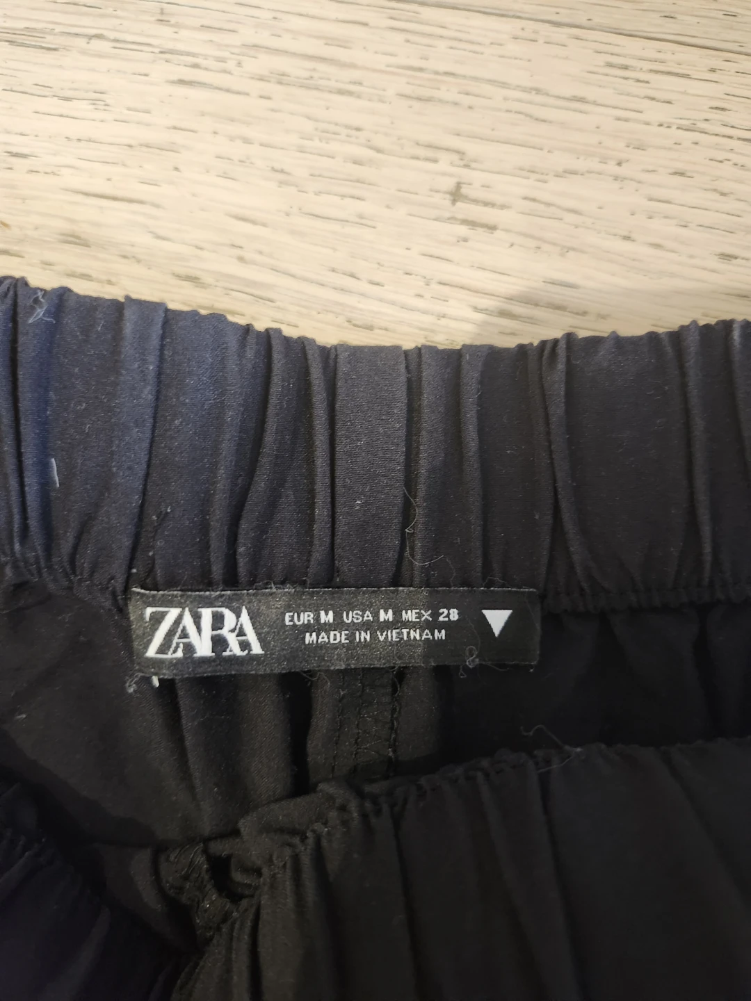 Zara Black Shorts - Size M - photo 2