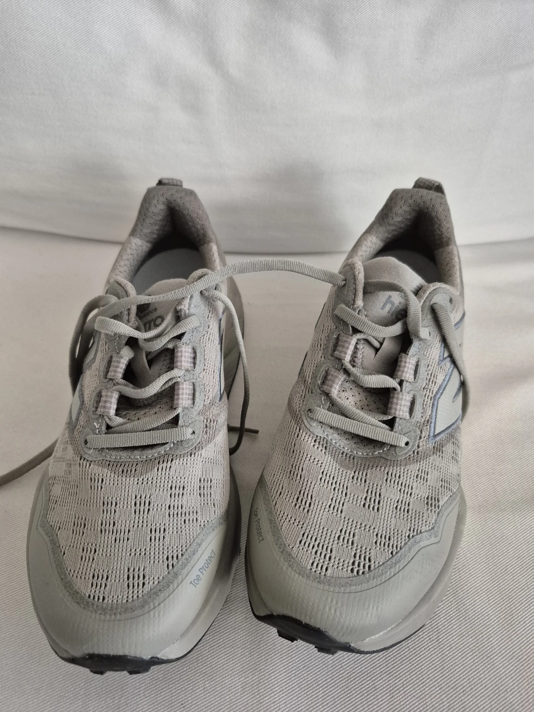New Balance Women's THIERY9 Trail Shoes - Size 8