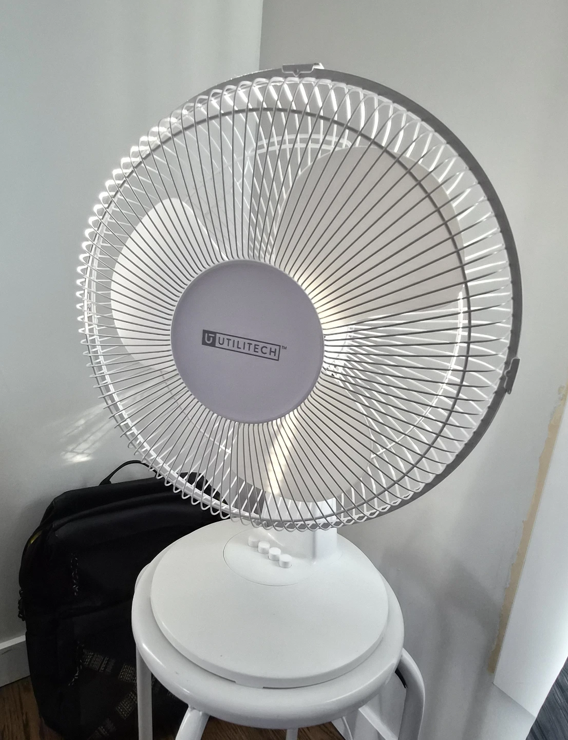 Utilitech White Fan