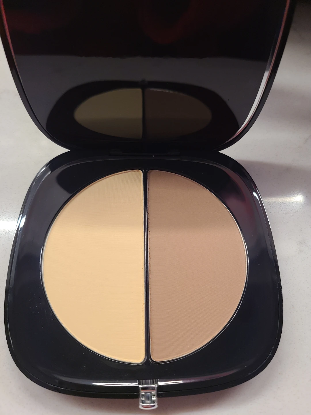 Marc Jacobs 40 Mirage Filter Contour Duo