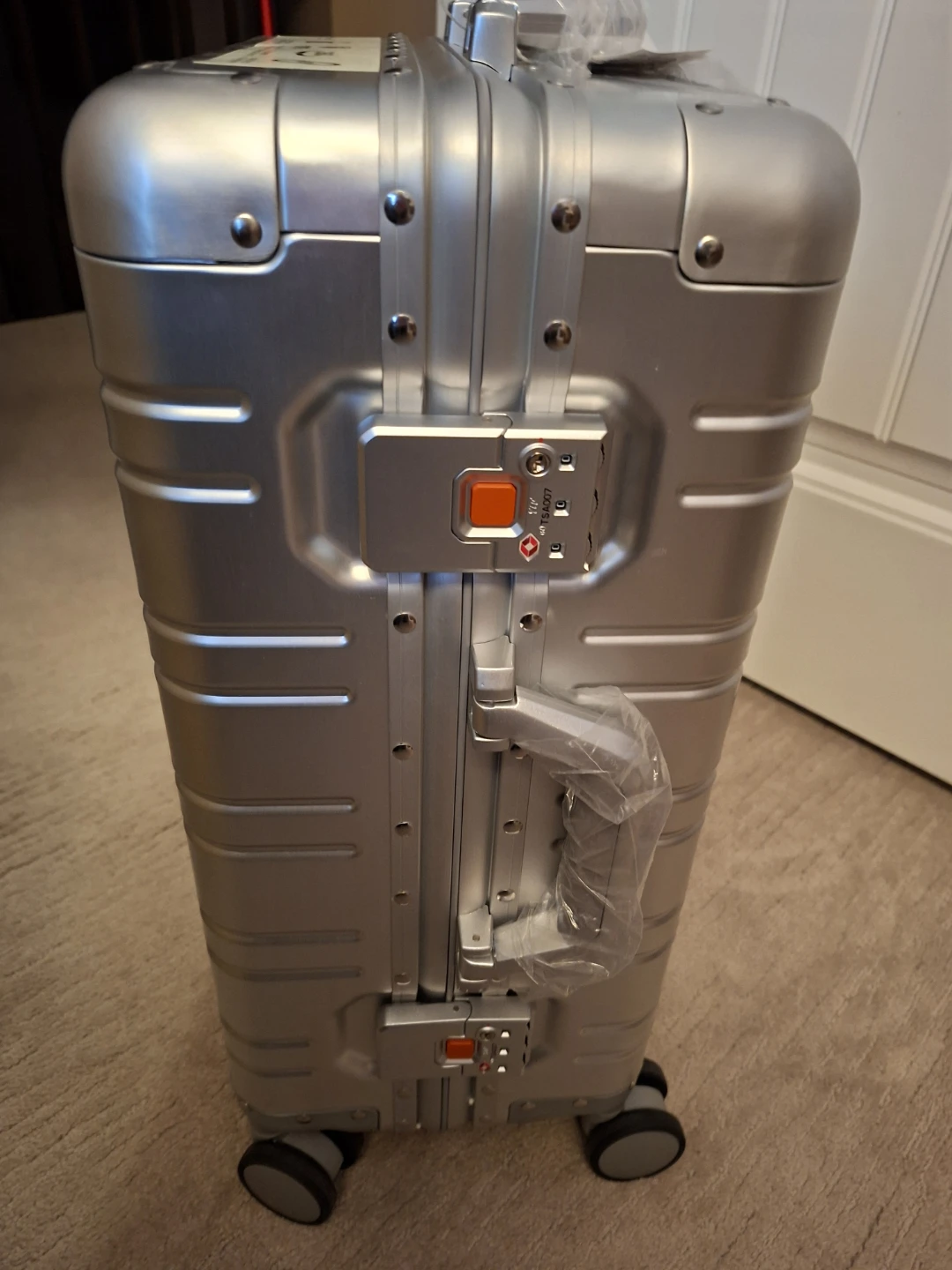 🛫Moncrief London Aluminium Vertical Silver Luggage - photo 2