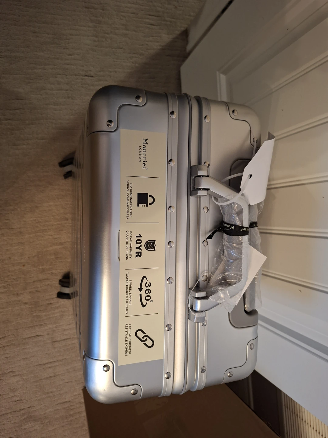 🛫Moncrief London Aluminium Vertical Silver Luggage - photo 3