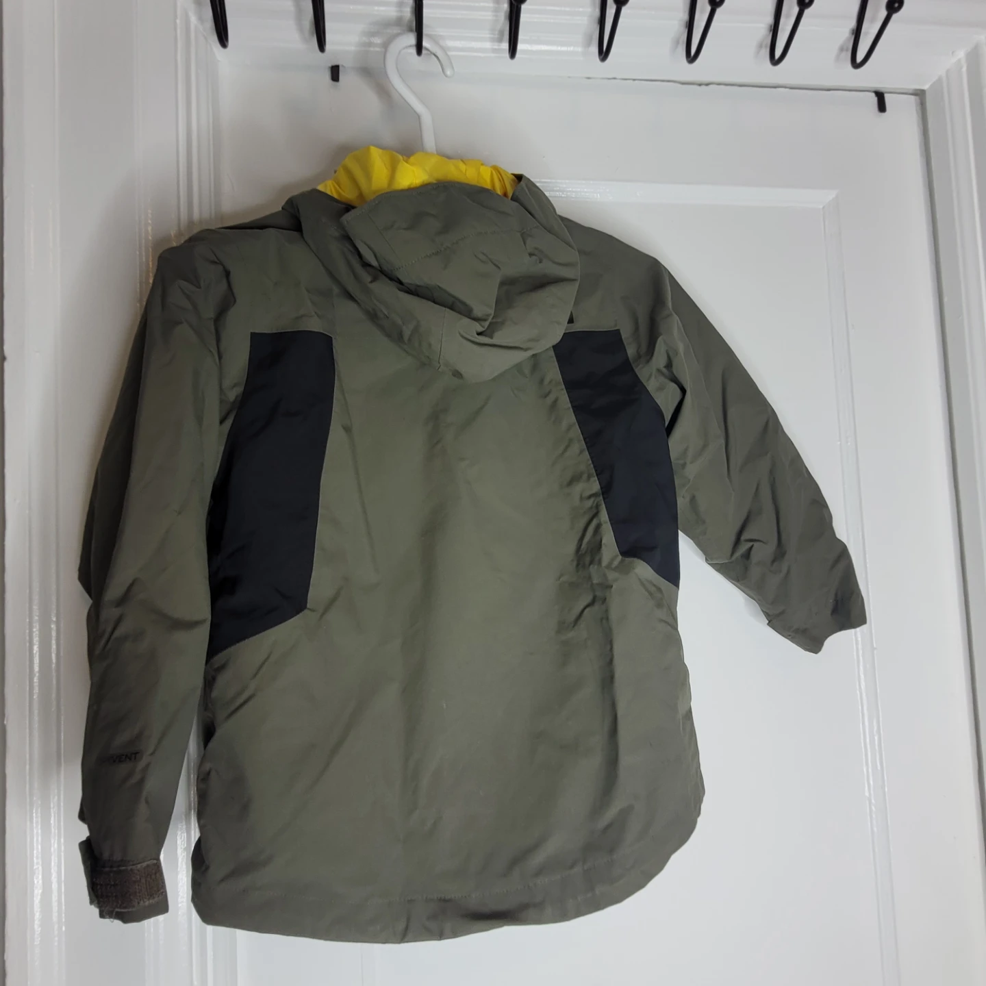 The North Face Boys size 6/XS/TP Jacket - photo 2