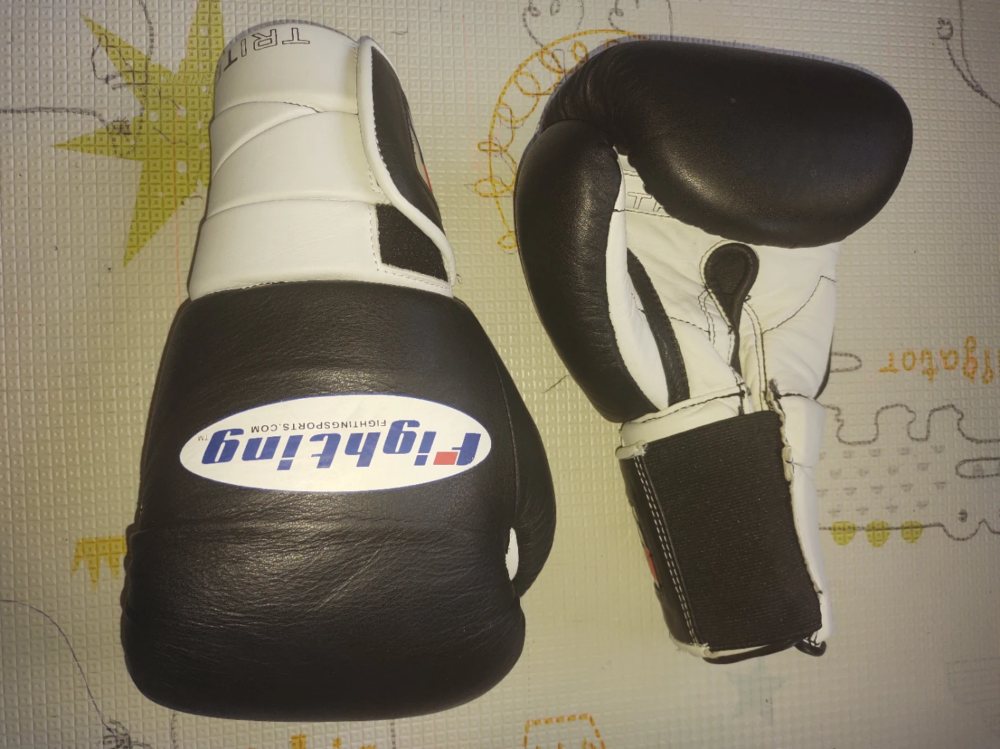 Fighting Tri-Tech Boxing Gloves - photo 3