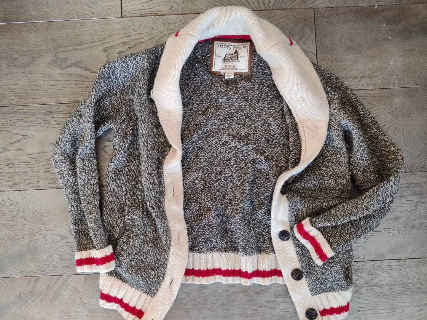 Roots Cabin Cardigan - Size XS/TS
