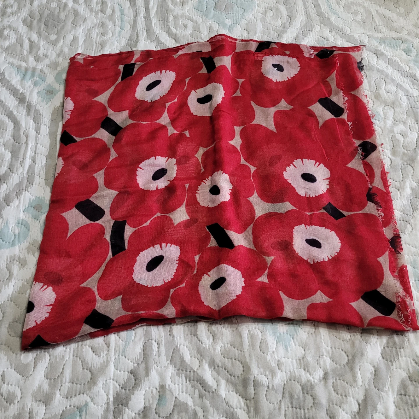 Beautiful 100% Viscose Light Scarf with Poppies - photo 2