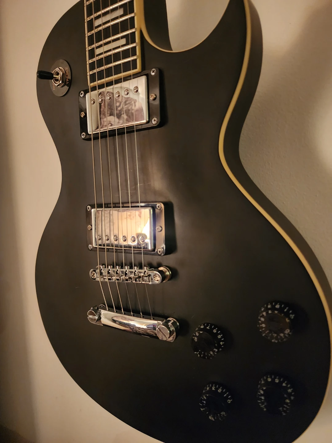 Leo Jaymz Single Cut Deluxe Black Guitar Price Is Firm - photo 4