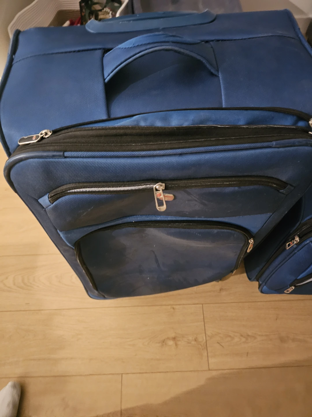 Blue Swiss Gear Suitcase - photo 2