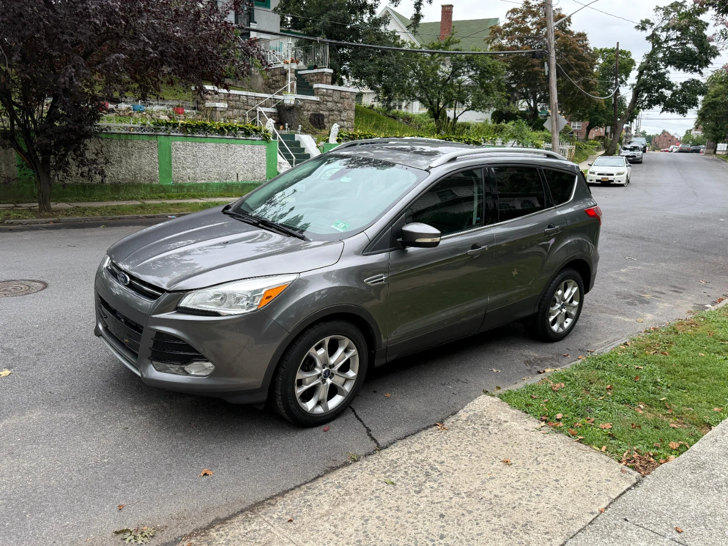 Used Gray Ford Escape SUV - photo 5