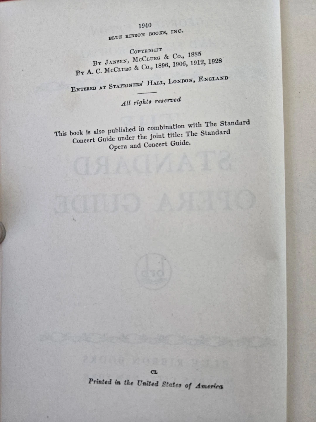 The Standard Opera Guide by Upton & Borowski - photo 4