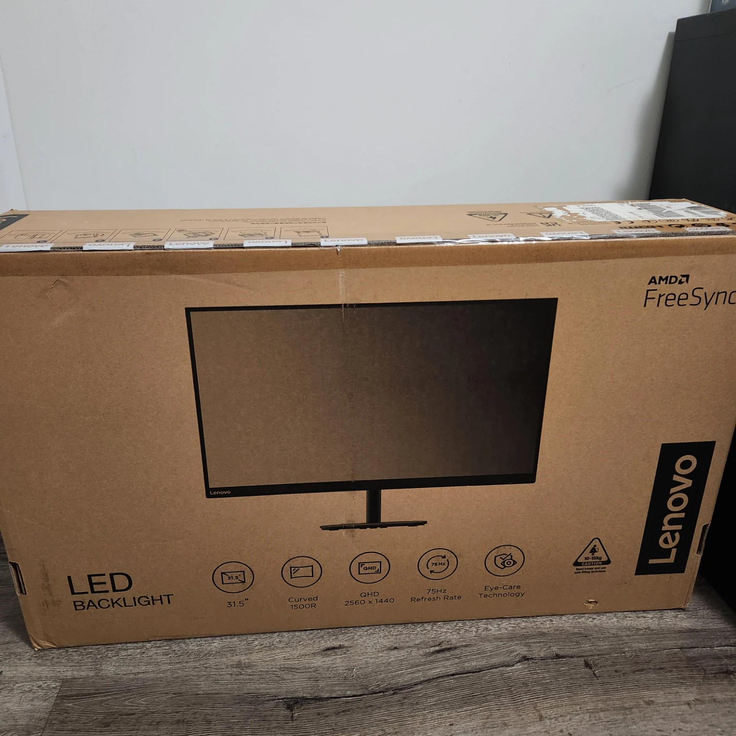 Lenovo 31.5" QHD Curved LED Monitor - photo 2