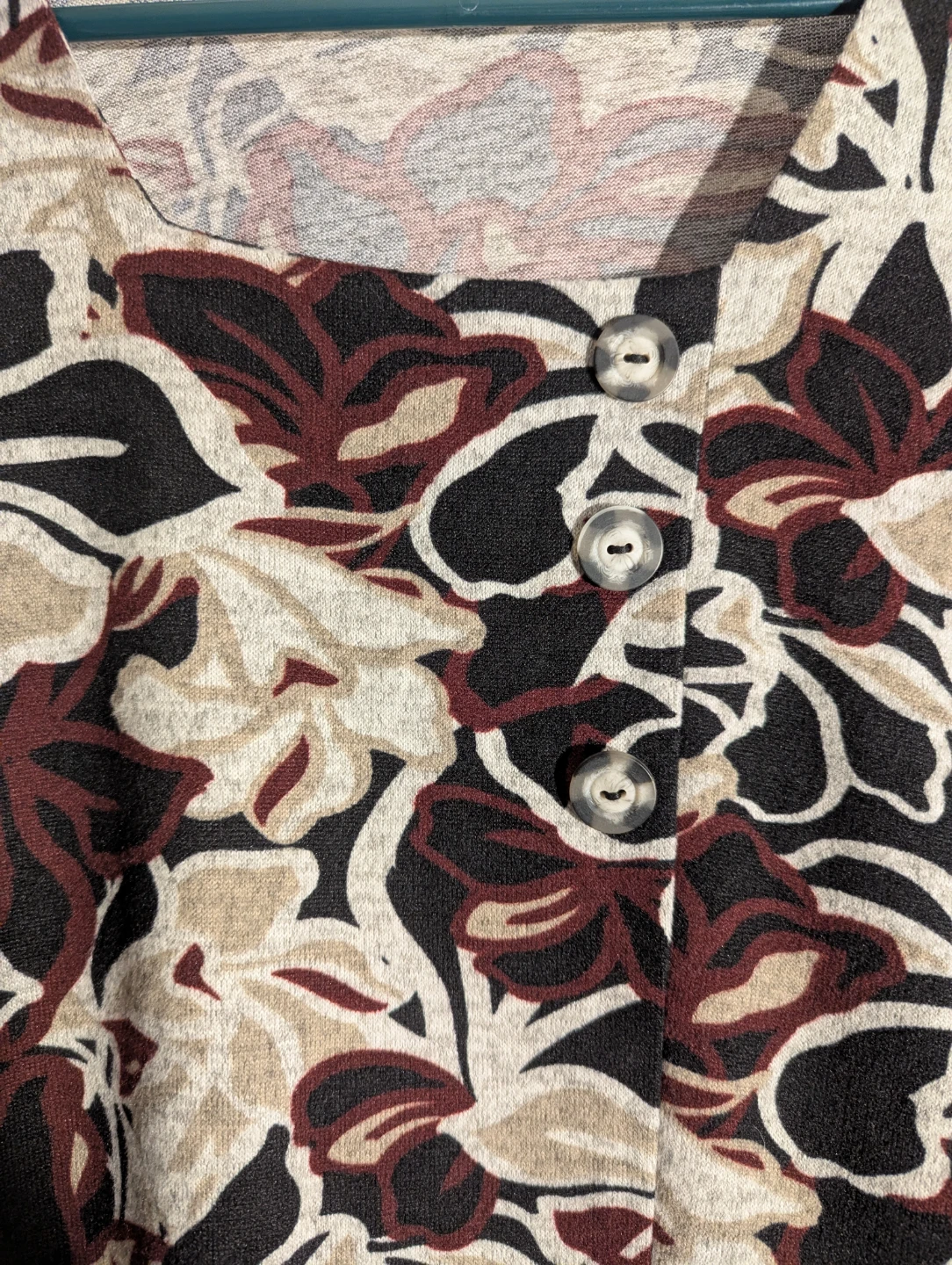 Traditional Floral Print 3/4 Sleeve Top - photo 2