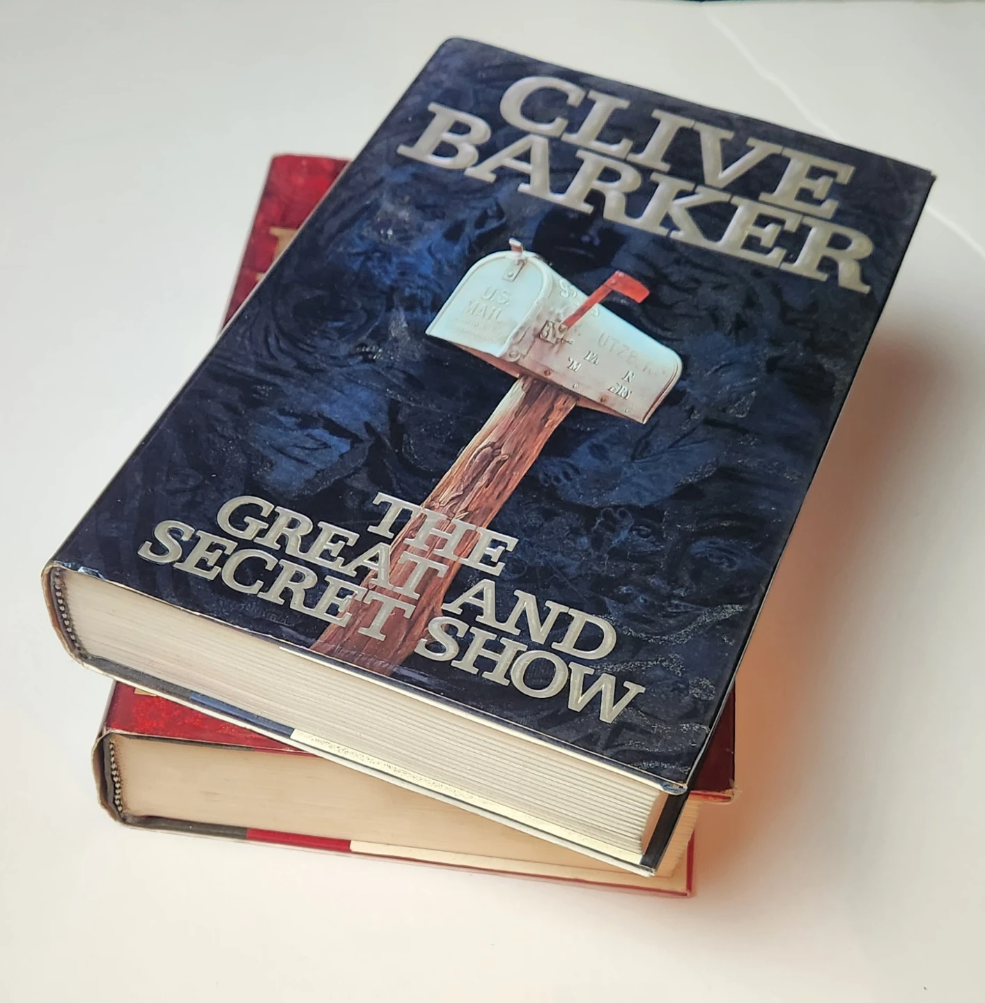 Clive Barker Everville & The Great and Secret Show Books - photo 2