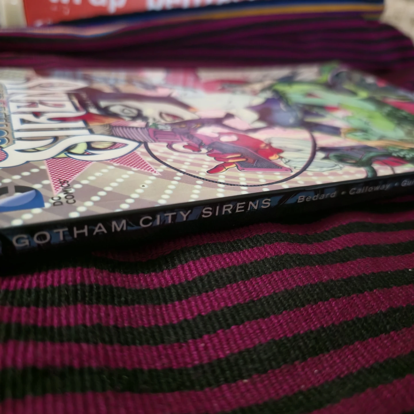 Gotham City Sirens Book Two - photo 3