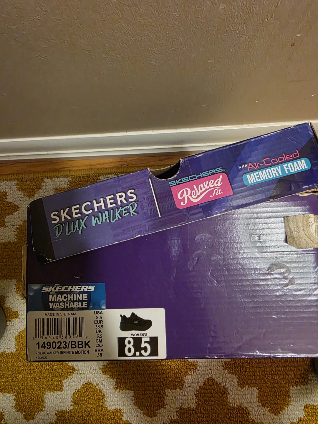 Woman Black Skechers shoes - photo 4