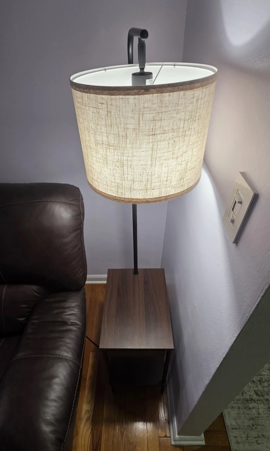 Set of 2 End tables with build in lamp.