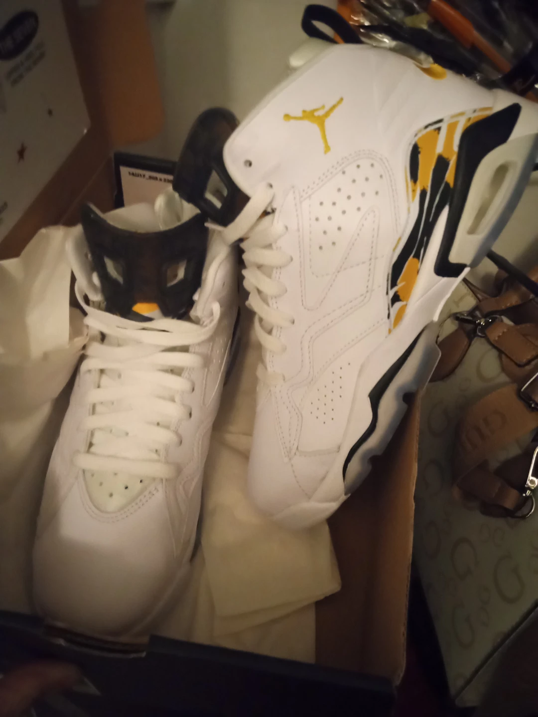 Brand New "Jordan MVP (GS) White/Yellow Ochre Size 7Y - photo 5