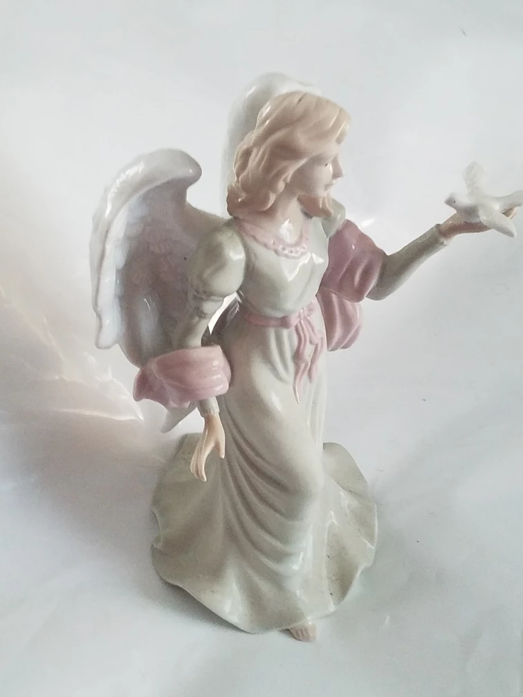 Angel Figurine with Dove - photo 3