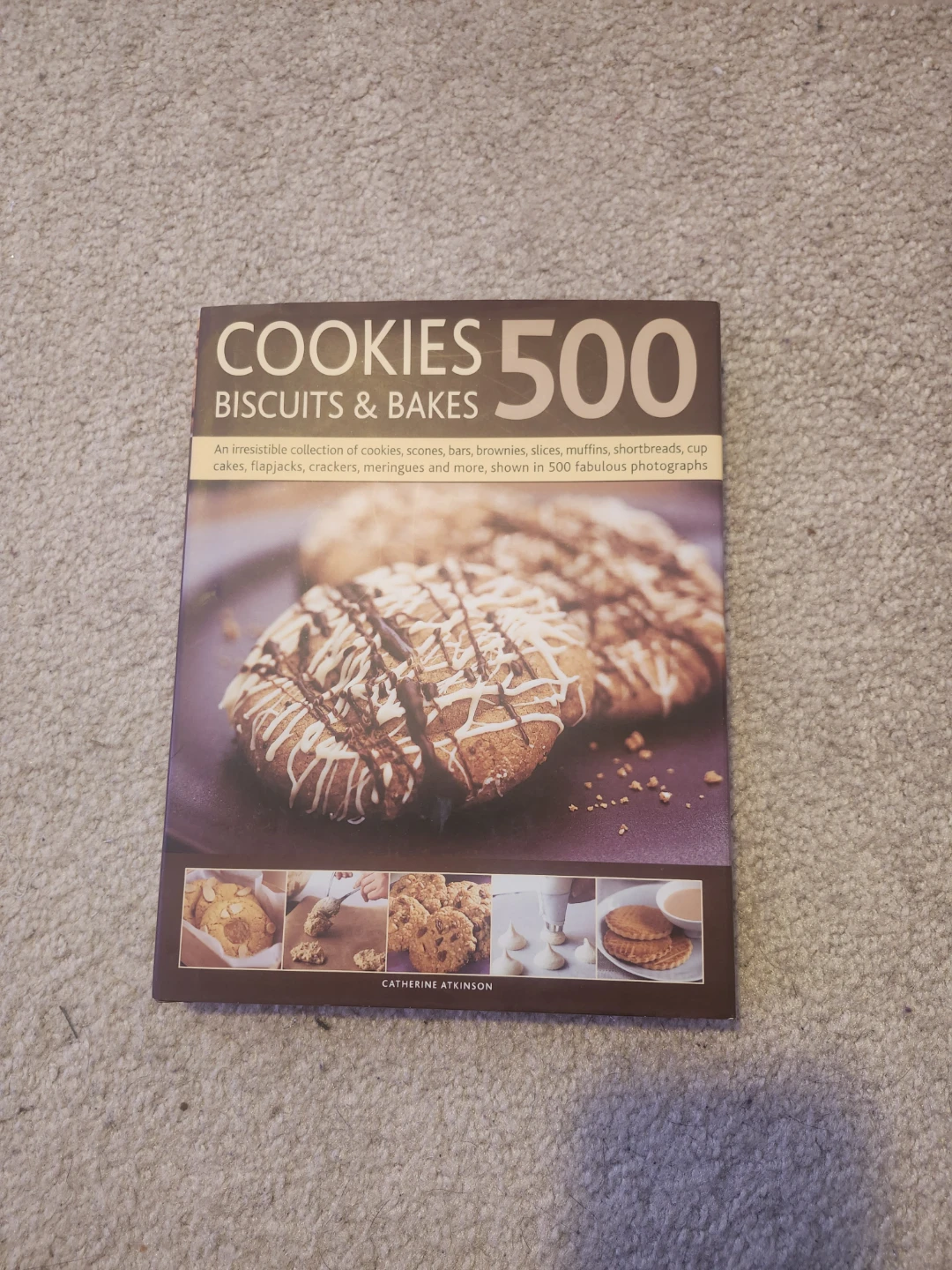 Cookies Biscuits & Bakes: 500 Recipes