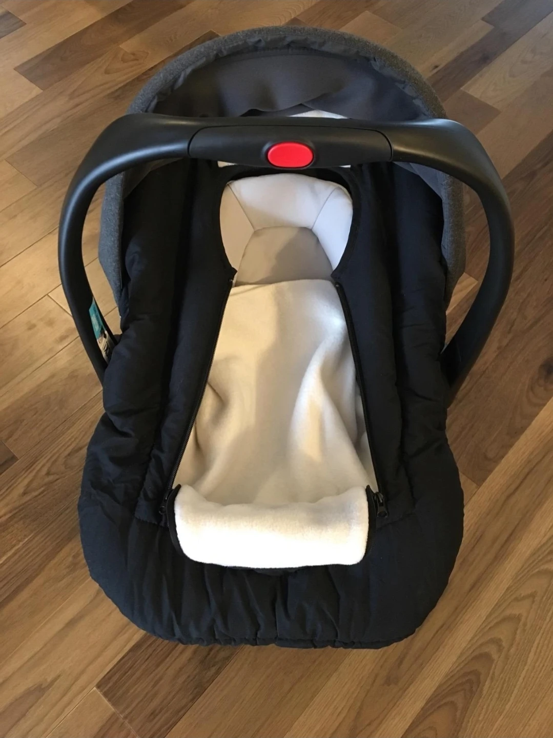 Jolly Jumper Arctic Sneak-A-Peek Infant Car Seat Cover - Black